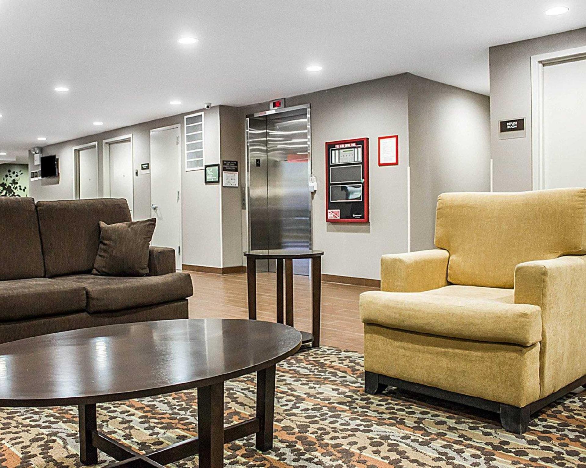 Days Inn By Wyndham Brooklyn Borough Park New York Extérieur photo