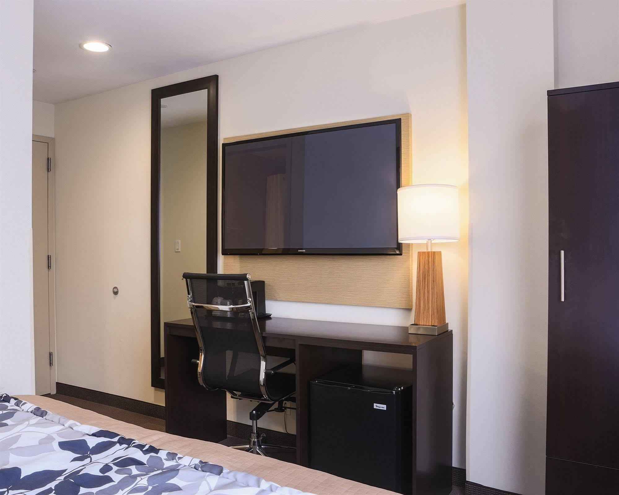 Days Inn By Wyndham Brooklyn Borough Park New York Extérieur photo